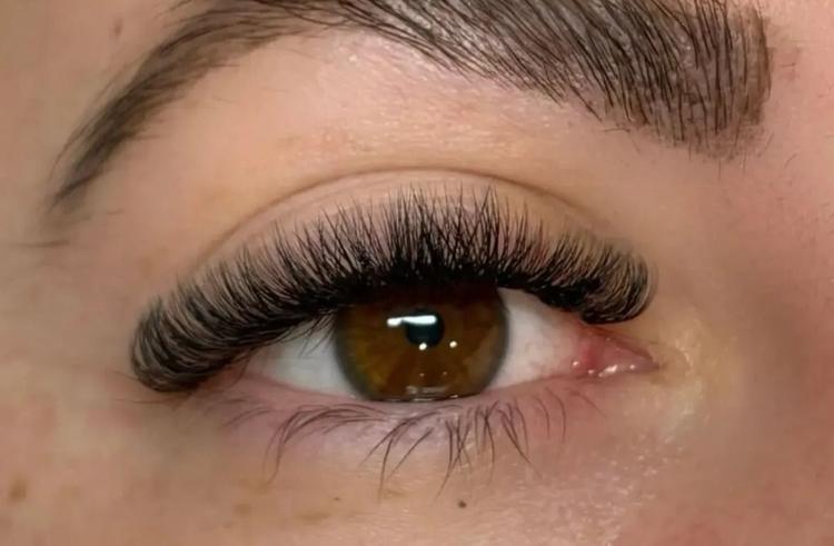 Eyelash Extensions in Chruch Langley