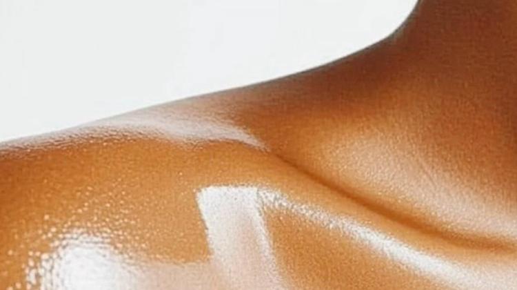 Mobile Spray Tan at Home in South West & West London