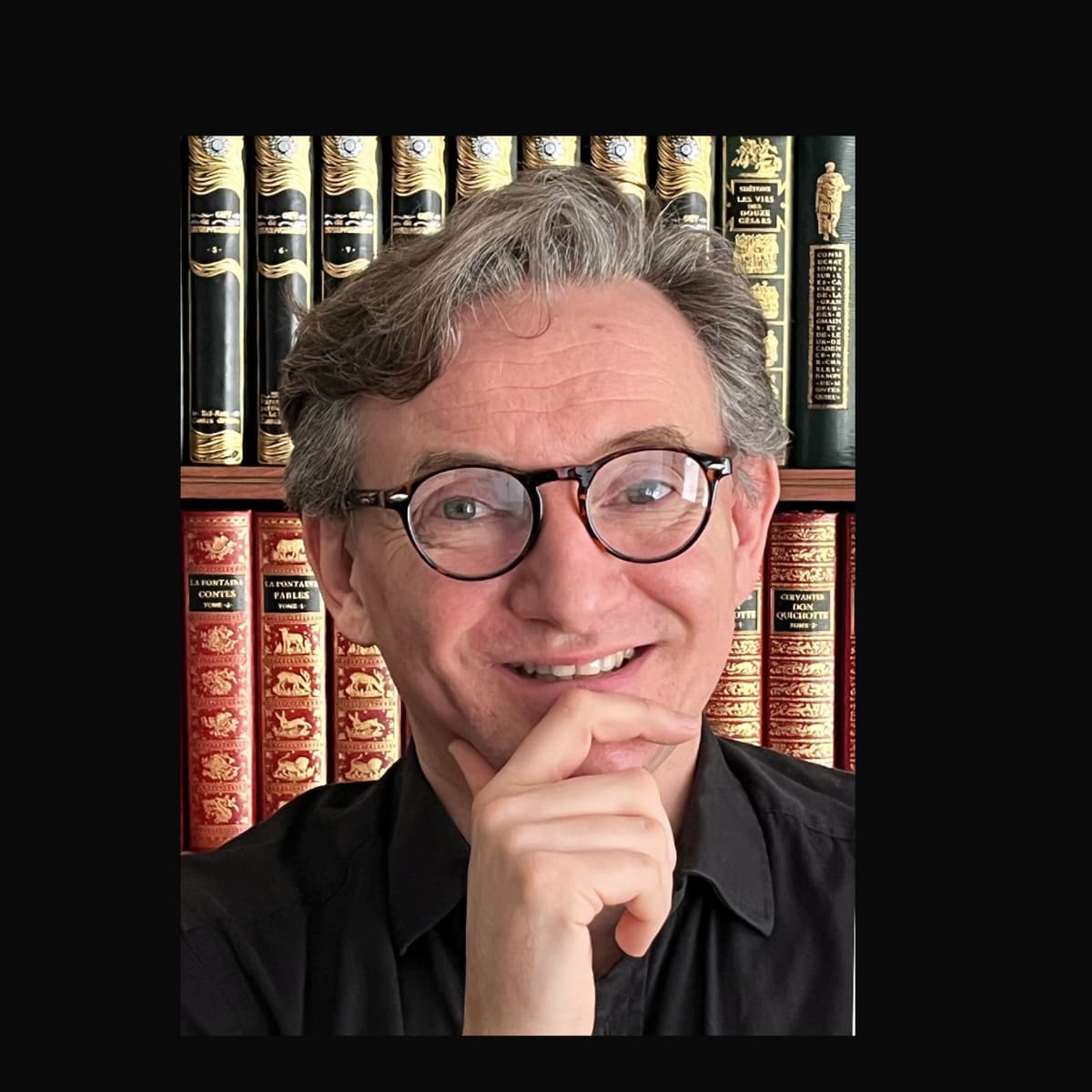 Benoit Viellefon – Tarot Reader
Originally from France and living in the UK since 1998, Benoit offers intuitive, face-to-face tarot readings in both English and French.
For over 25 years he has travelled extensively across Europe and Asia as an artist and musician, performing for audiences ranging from local communities to royalty and international figures. Through decades of performing and connecting deeply with people from all walks of life, he developed a heightened intuition and an ability to read character, energy and circumstance with clarity.
Trained as an artist and having studied humanities at the Polytechnic University of Valenciennes, Benoit has long been drawn to philosophy, psychology, history, sociology and anthropology. Tarot became a natural meeting point for these interests — a symbolic system through which insight, experience and intuition can be brought together to offer meaningful personal guidance.
His readings are grounded, thoughtful and perceptive — designed to offer clarity rather than prediction alone.