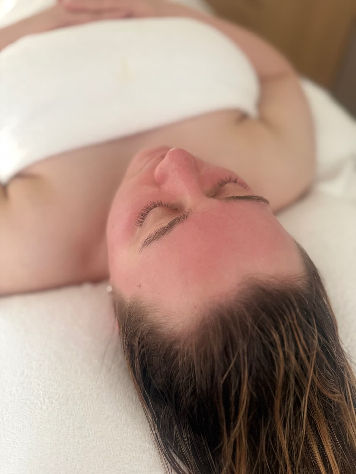 For skin that feels tight, sensitive or run down. Designed to strengthen the skin barrier, improve circulation and restore balance, this treatment focuses on long term skin health rather than quick fixes. Ideal if you're beginning your skin journey or want consistent, intelligent maintenance.
Calm, Corrective, Foundational.