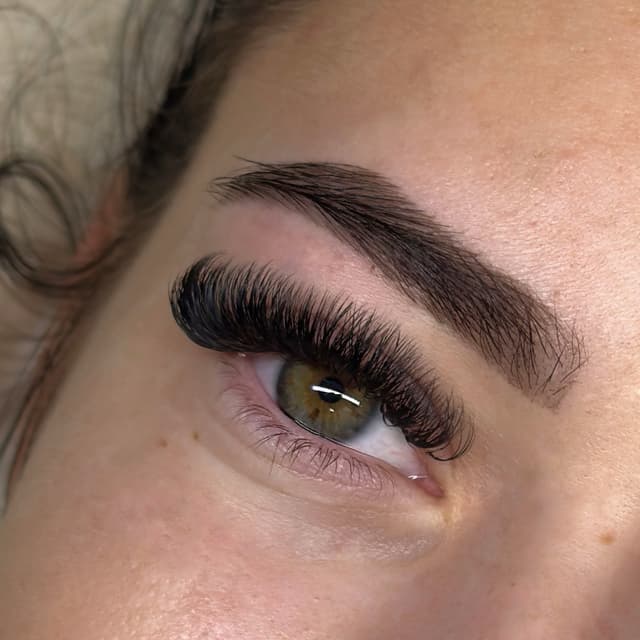 Hybrid Lashes