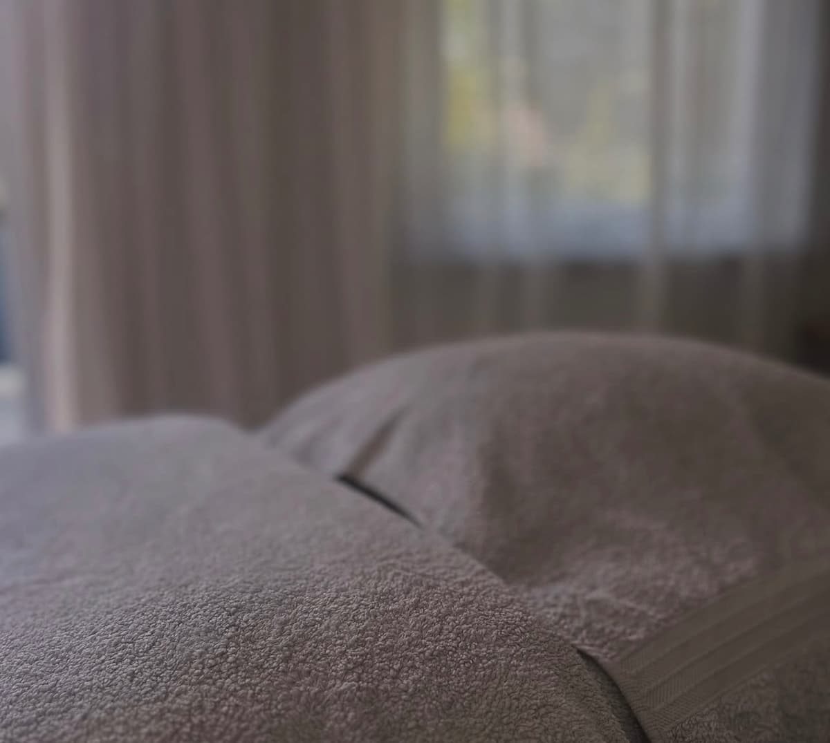 Naomiโs approach combines a unique blend of traditional holistic techniques and advanced technologies such as LED light therapy, chemical peels, micro-needling, and hot oil and stone massage to deliver optimal outcomes for her clients.ย Naomiโs extensive expertise and gently restorative protocols have established her as a skilled practitioner capable of effectively addressing a variety of concerns.ย 
Naomiโs main philosophy comes from her firm faith in Jesus and the simple lesson that we cannot serve from an empty vessel. This is why it is so important that we look after the bodies we were blessed with.ย 
She strongly advocates for a healthy lifestyle, her holistic approach not only addresses the skinโs surface but also considers overall well-being.