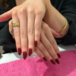 Shellac manicure