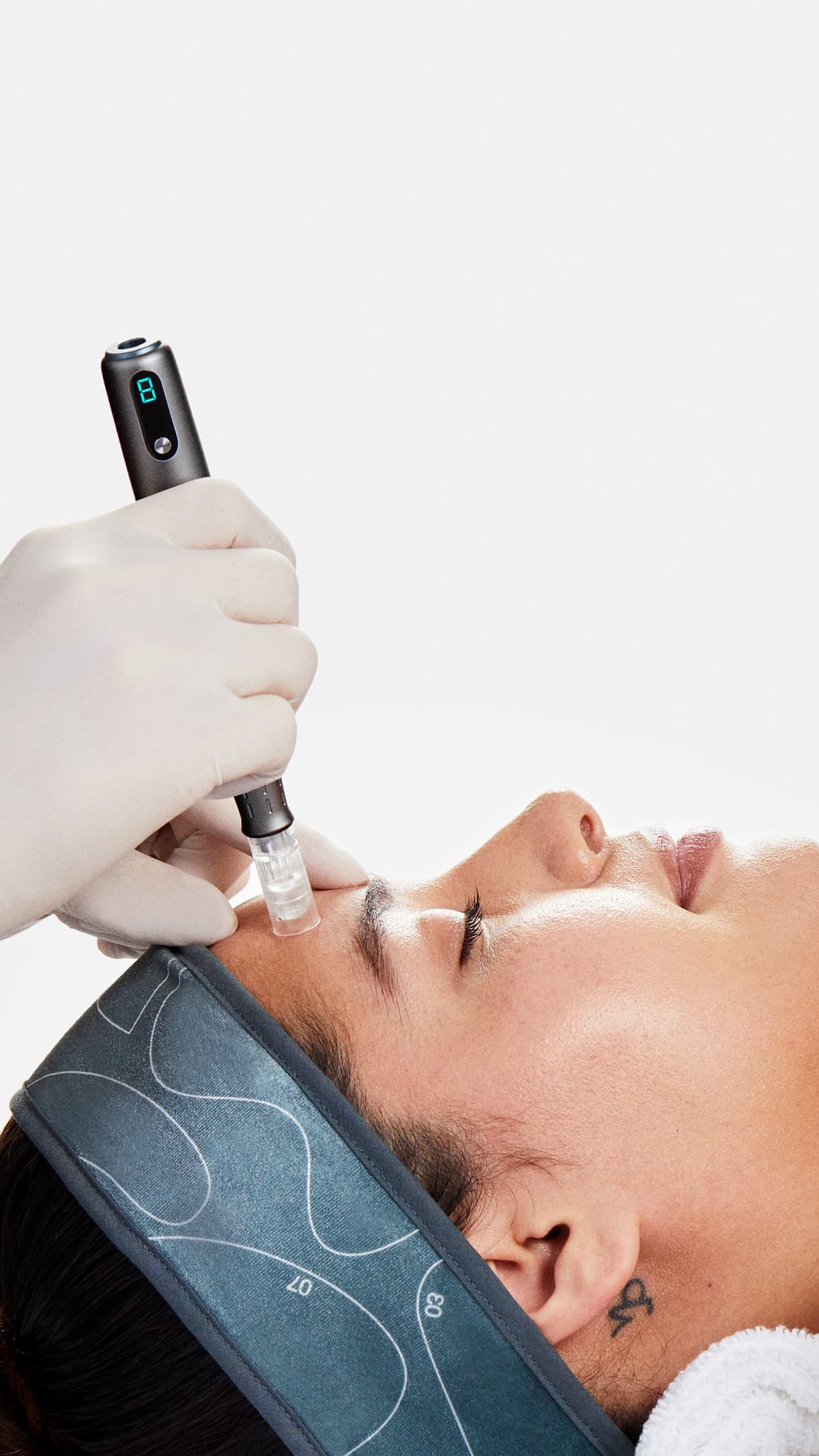 Achieve luminous, glass like skin with the Dermalogica Luminfusion treatment, designed to deeply hydrate, smooth, and brighten your complexion.
Using advanced nano technology, this facial infuses your skin with nourishing serums while deeply exfoliating to reveal a glowing, flawless finish with the addition of LED technology that rejuvenates the skin at a deeper level.
Perfect for those seeking an instant boost of radiance and long lasting hydration or a special event glow up.