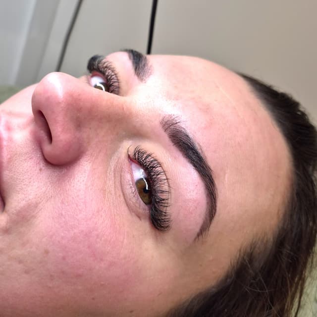 YY lashes & Brow wax & Tint