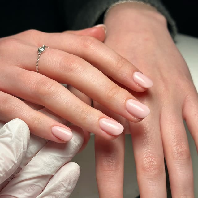 Builder Gel w/ Gel Polish ‘Petal’