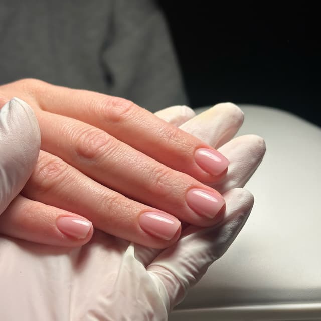 Builder Gel Overlay ‘Milkshake’ & ‘Kissed’