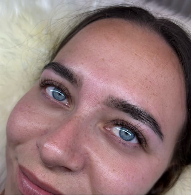 Brow Wax + Tint and Lash Lift