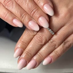 Ombré French tip design