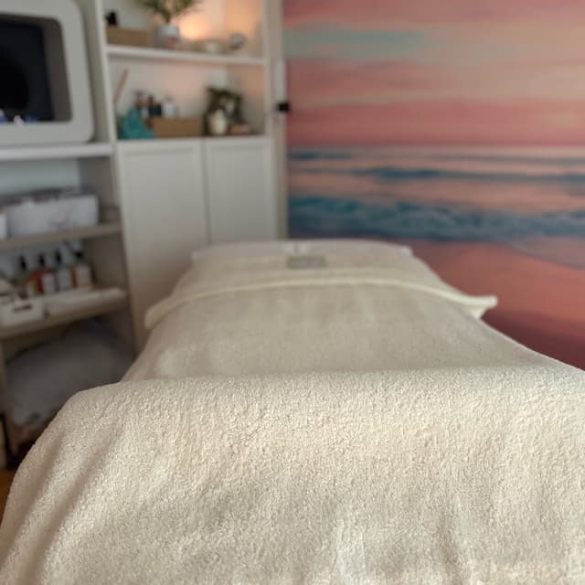 Massage/Facials at Seasalt