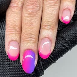Bright colour blend with French tips