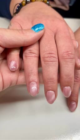 Clean nude nails💅