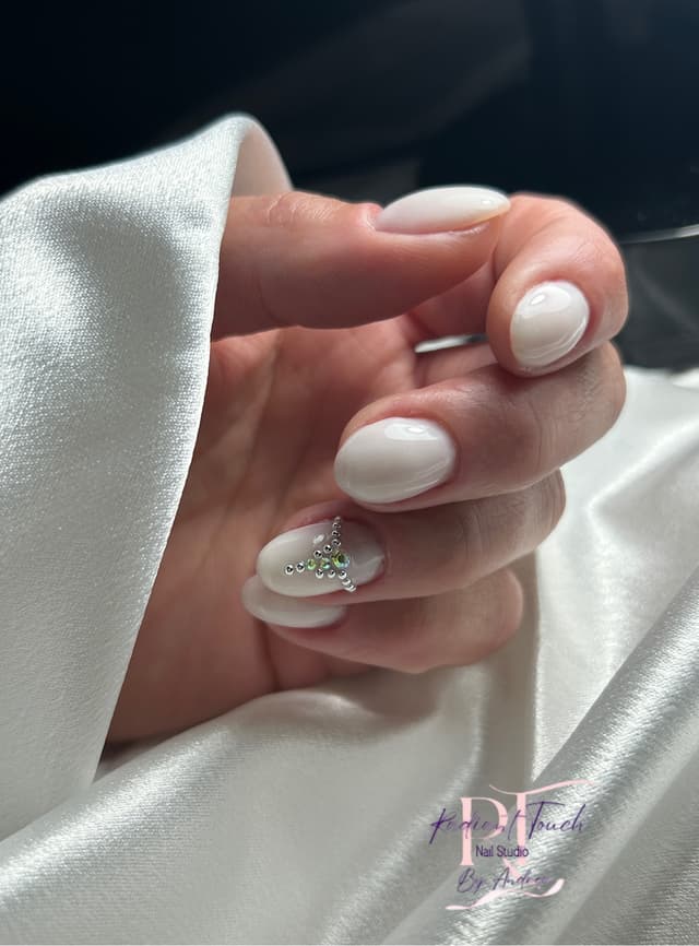 Milky elegance 🤍