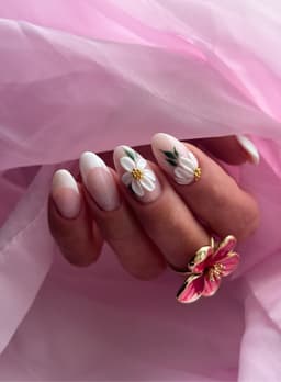 🌸french nails with 3d flowers