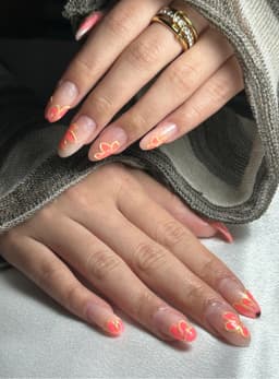 Beautiful shiny pink with chrome flowers 🌺