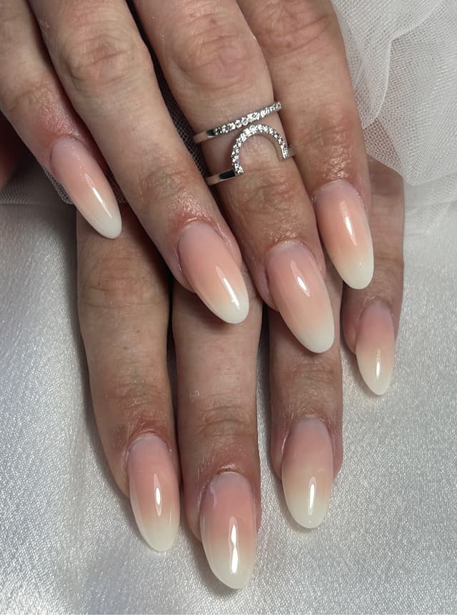 Clean girl nails🤍,baby boomer