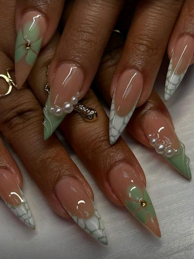 Full Sets of Nails