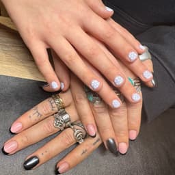Mum and daughter nails