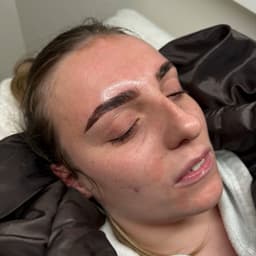 Signature Sculpted Brow