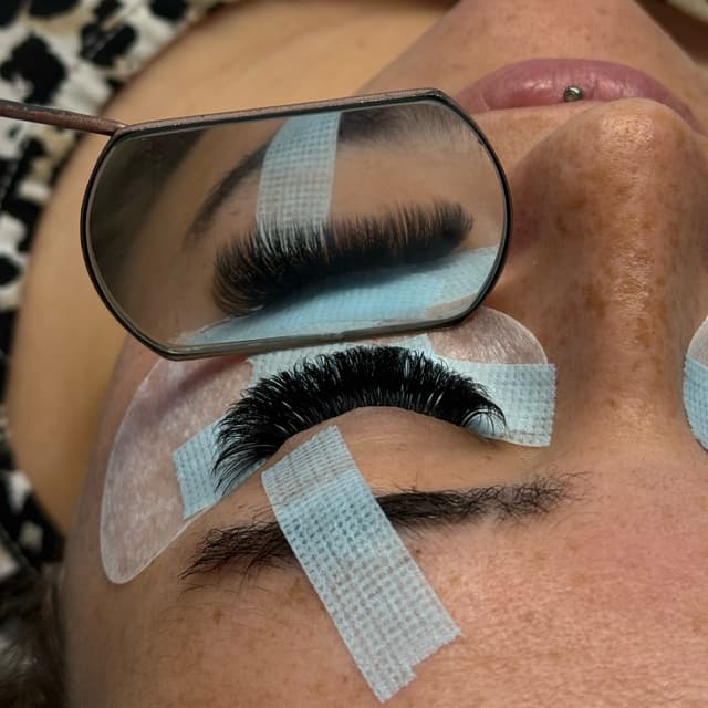 Mega Volume Lash Extensions