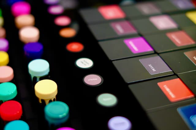 Gel colours I use include HONA, Nail Order, The Nail Lab, and Gellifique, and I am now also building a collection of Korean and Japanese gels, such as Nekogel.