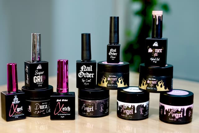 Nail Order's structure gels