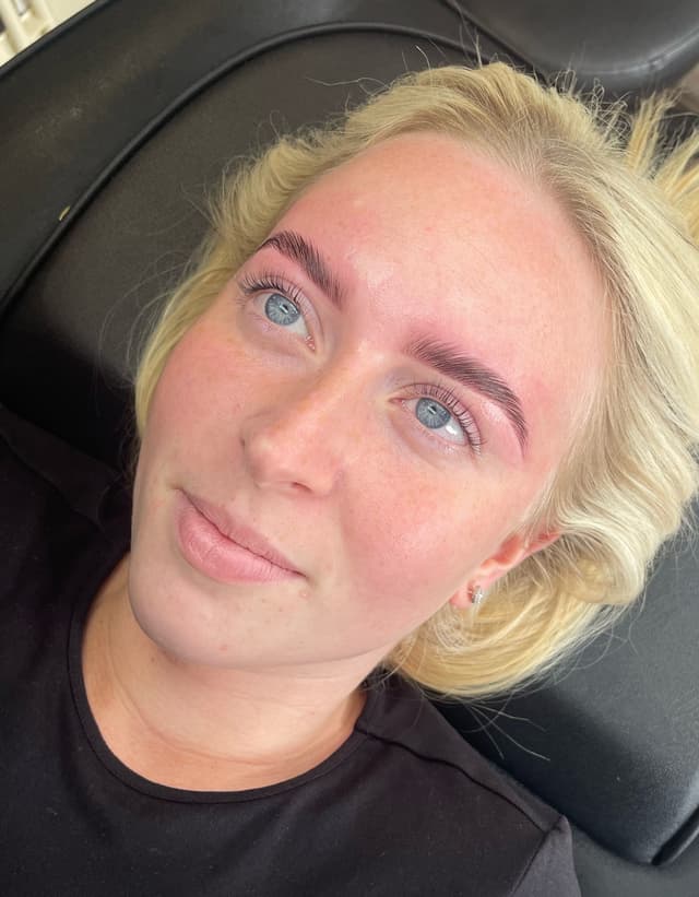 Lash lift & tint X Brow lamination & HD Brows