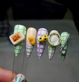 3D mac & cheese nails