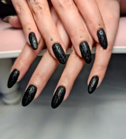 Black matte spiderwebs