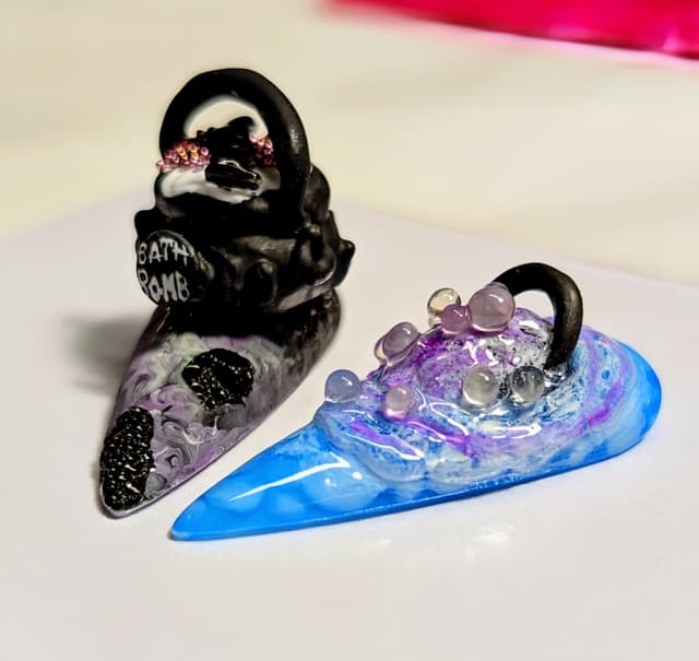 Cauldron bath bomb 3D nails