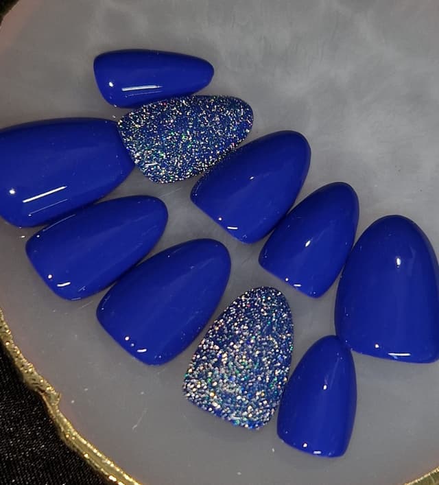 Essential Set - Medium Almond