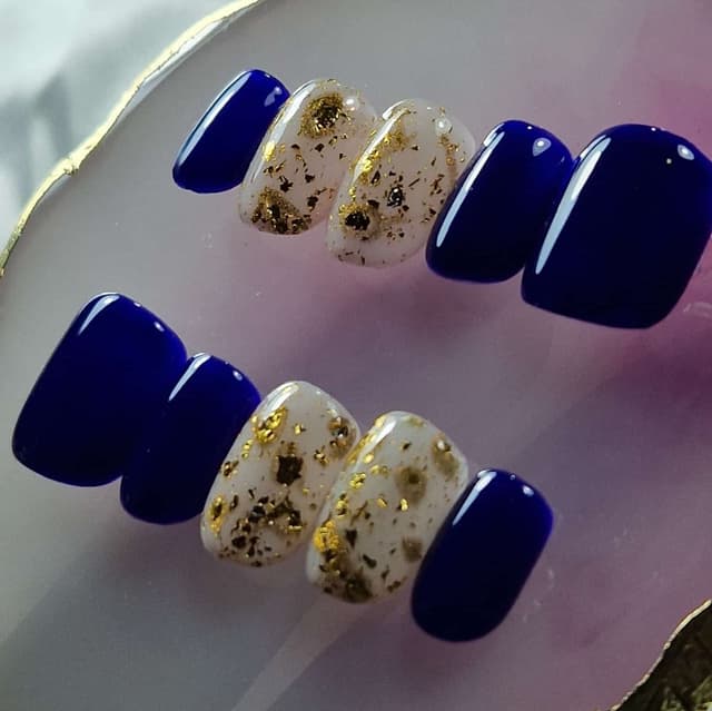 Luxe Set + 2 Extra Accent Nails -Short Square