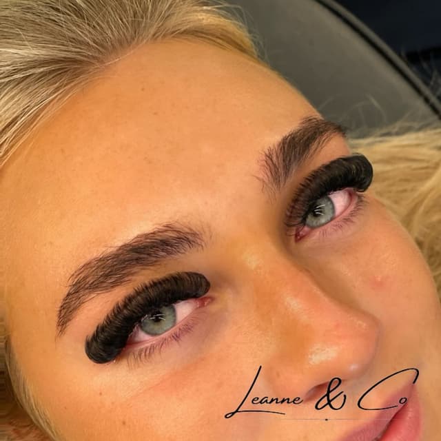 Volume Russian Lashes