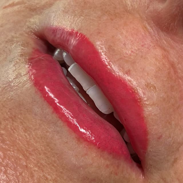 Lip blush - semi permanent make up.