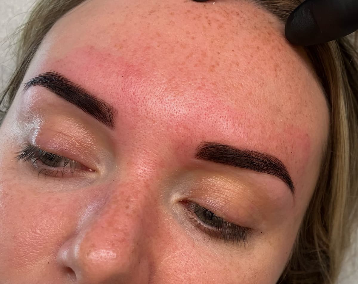 Henna Brows - **£27.00**
henna brows gives a much deeper colour finish with stronger stain. ideal for eyebrows that have gaps and help aid fill with colour deposit and help grow brow hairs. award winning henna brow artist - 1st place in the UK 2022