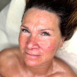 Signature Glow Facial