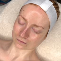 Signature Glow Facial