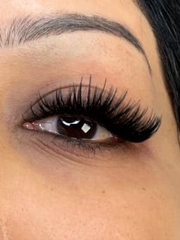Feathered (Wispy) Lash Set