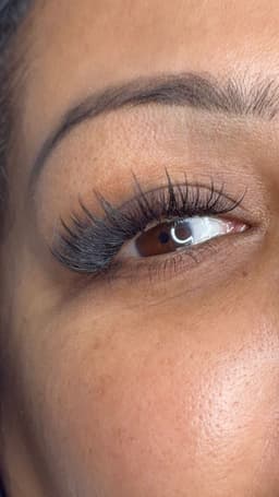 Feathered (Wispy) Lash Set