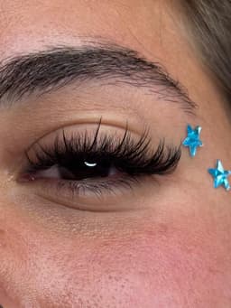 Feathered (Wispy) Lash Set
