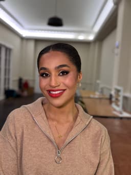 Super glam look for singer