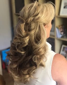 Up do (Half up & down)