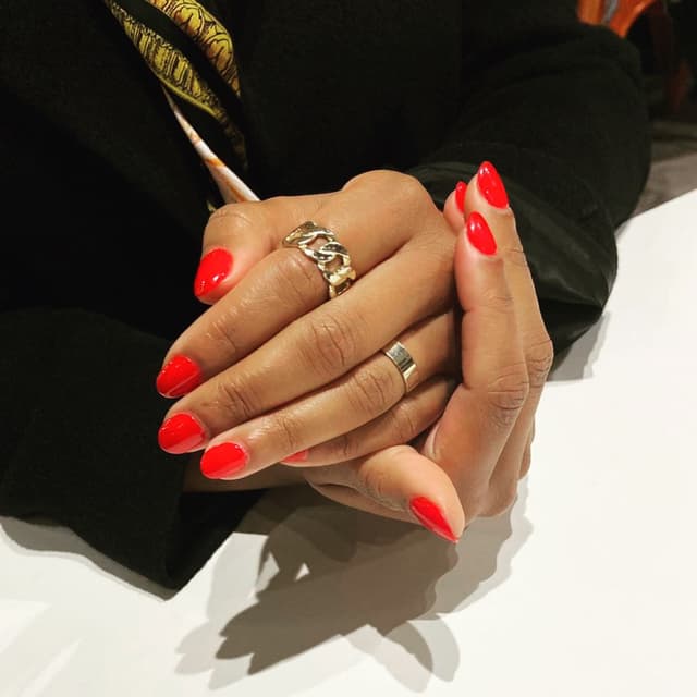 Biosclupture manicure