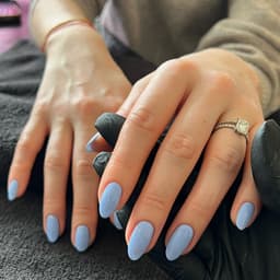 Classic gel manicure