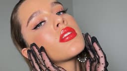 Glamorous make-up HOLLYWOOD