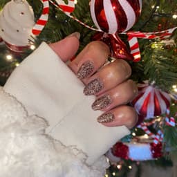 Reflective glitter🤩