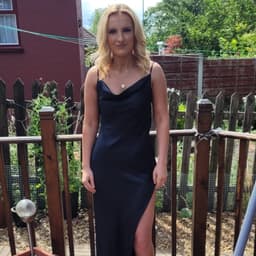 10% sienna x medium/dark on fair skin