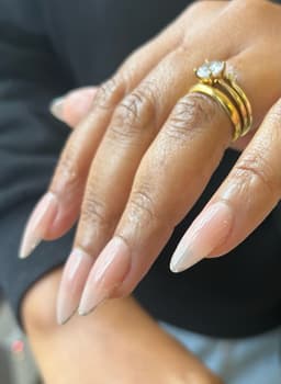 Thin French Manicure