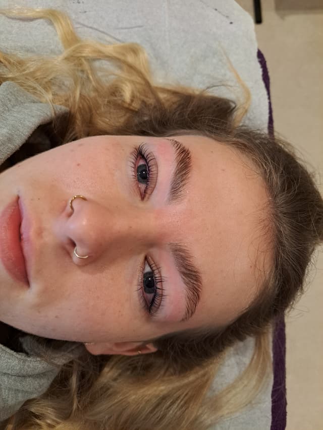 Lash lift and brow lamination