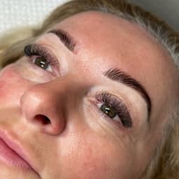Hybrid full set & Total brow transformation